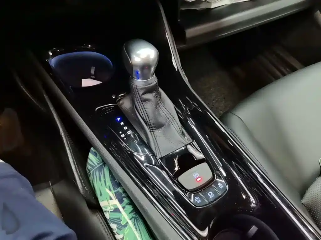 Toyota C-HR 2020 2020 Model 2.0L Luxury