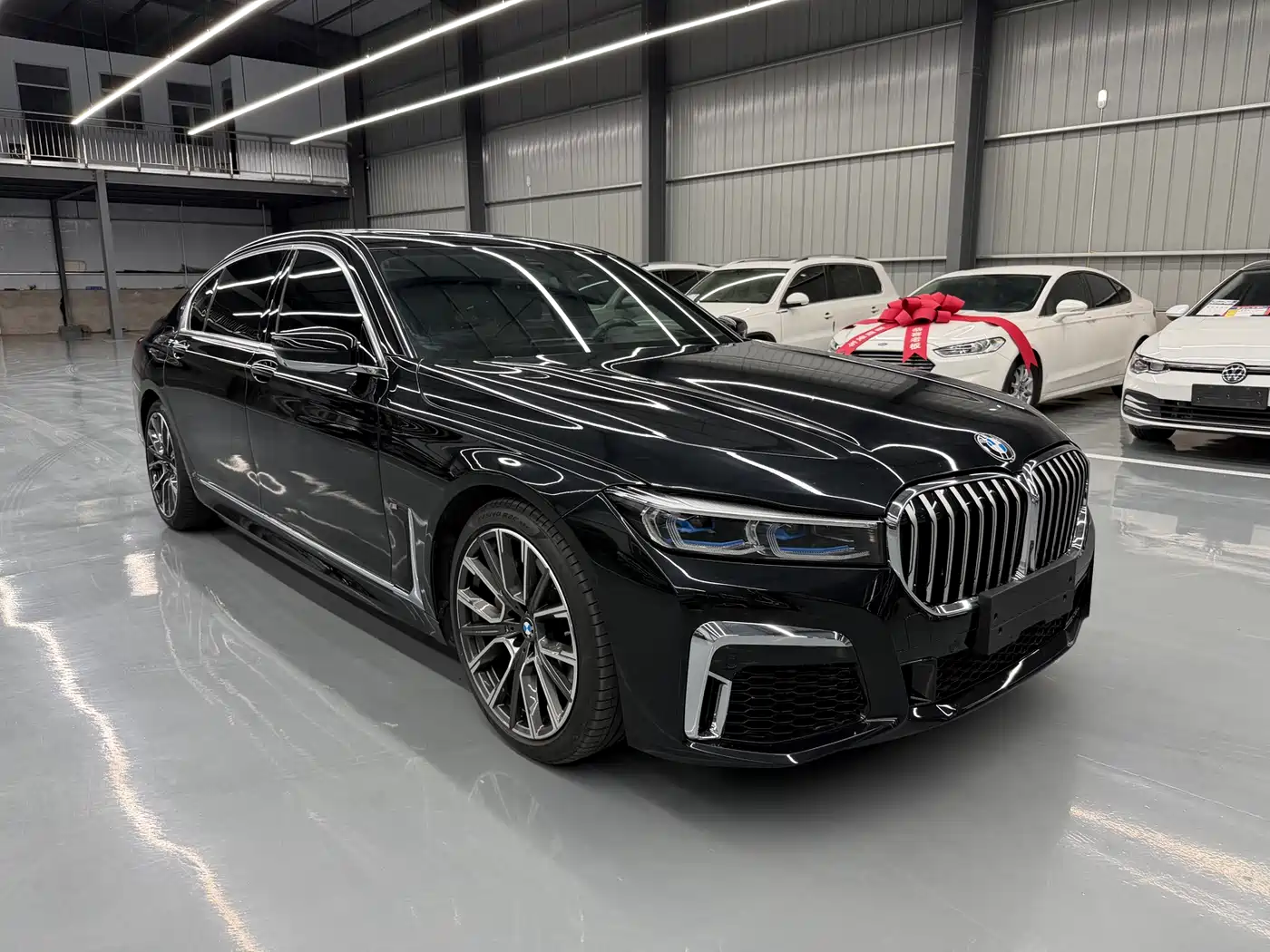 BMW 7 Series 2022 740Li Exclusive M Sport Package фото 3