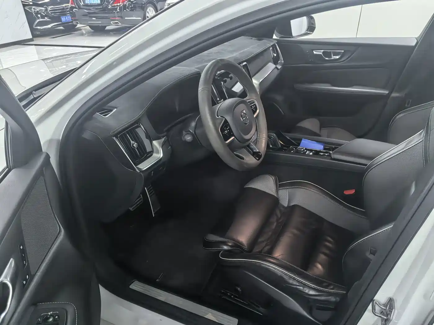2021 Volvo V60