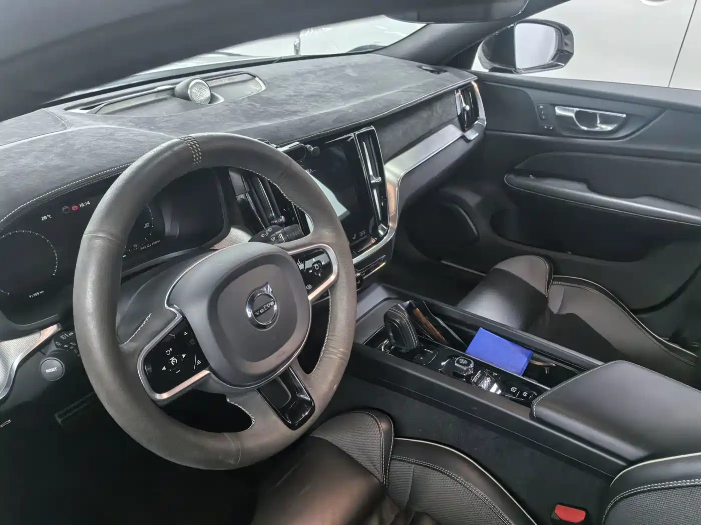 2021 Volvo V60