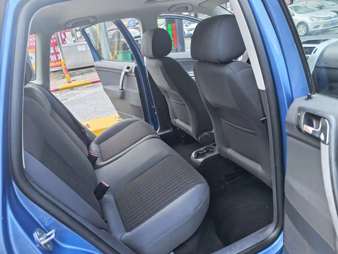 Volkswagen Polo 2009 Sporty 1.6L Automatic фото 6