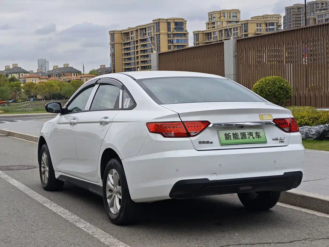 2024 Geely Emgrand New Energy