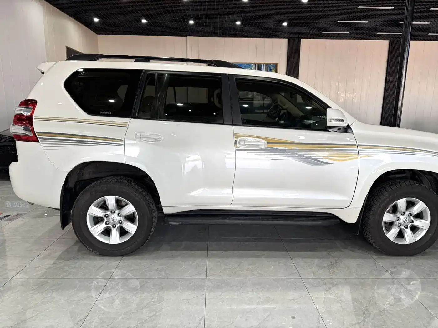 Toyota Prado (Import) 2014 2.7L Automatic Standard Edition фото 7
