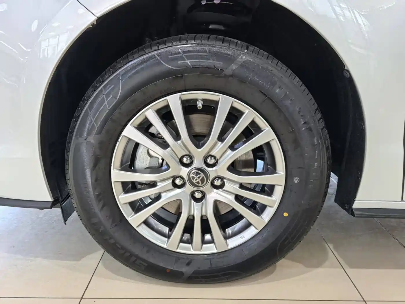 Toyota Sienna 2021 2.5L Hybrid Luxury Edition фото 7