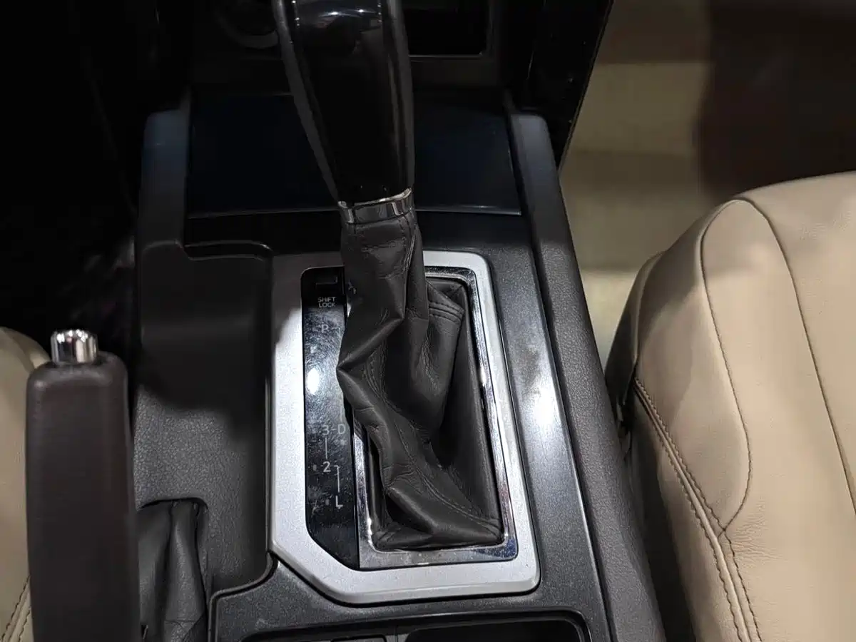 Toyota Prado (Import) 2014 2.7L Automatic Standard Edition фото 18