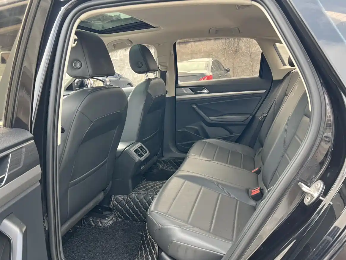 Volkswagen Lavida 2021 1.5L Auto Comfort Edition фото 6