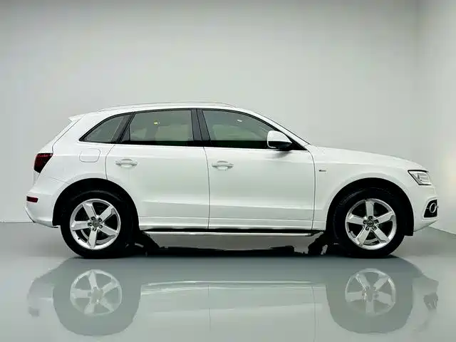 Audi Q5 2018 2017 Plus 40 TFSI Progressive