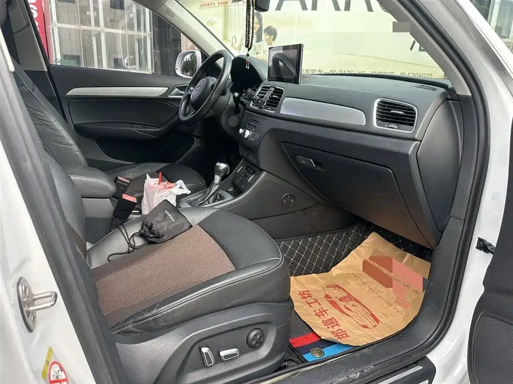 Audi Q3 2018 30th Anniversary Edition 30 TFSI Standard фото 4