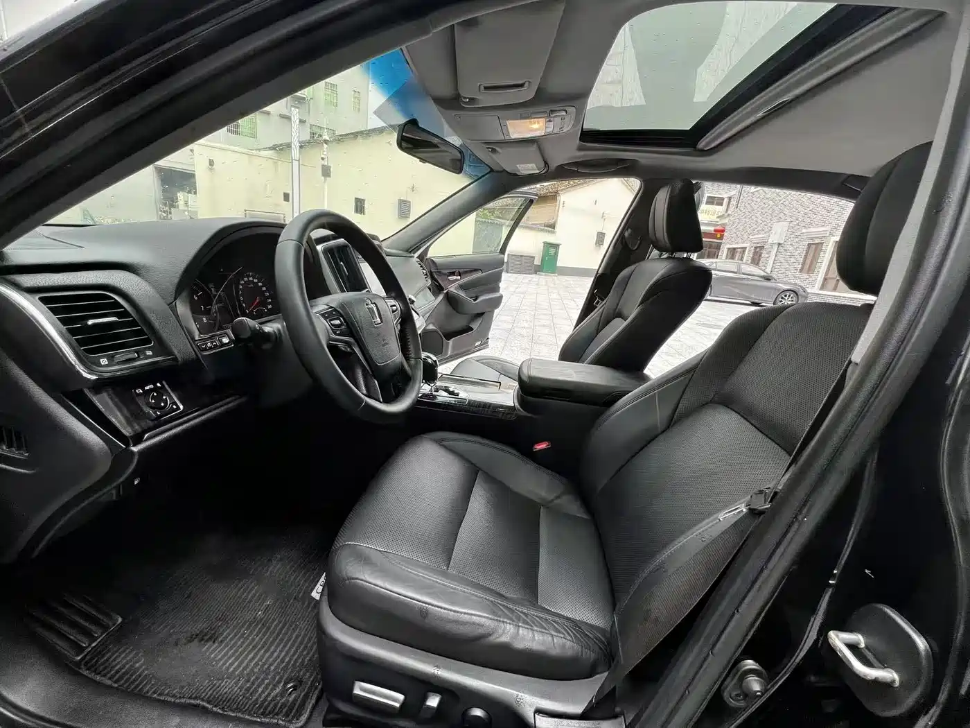 Toyota Crown 2015 2.0T Fashion фото 9