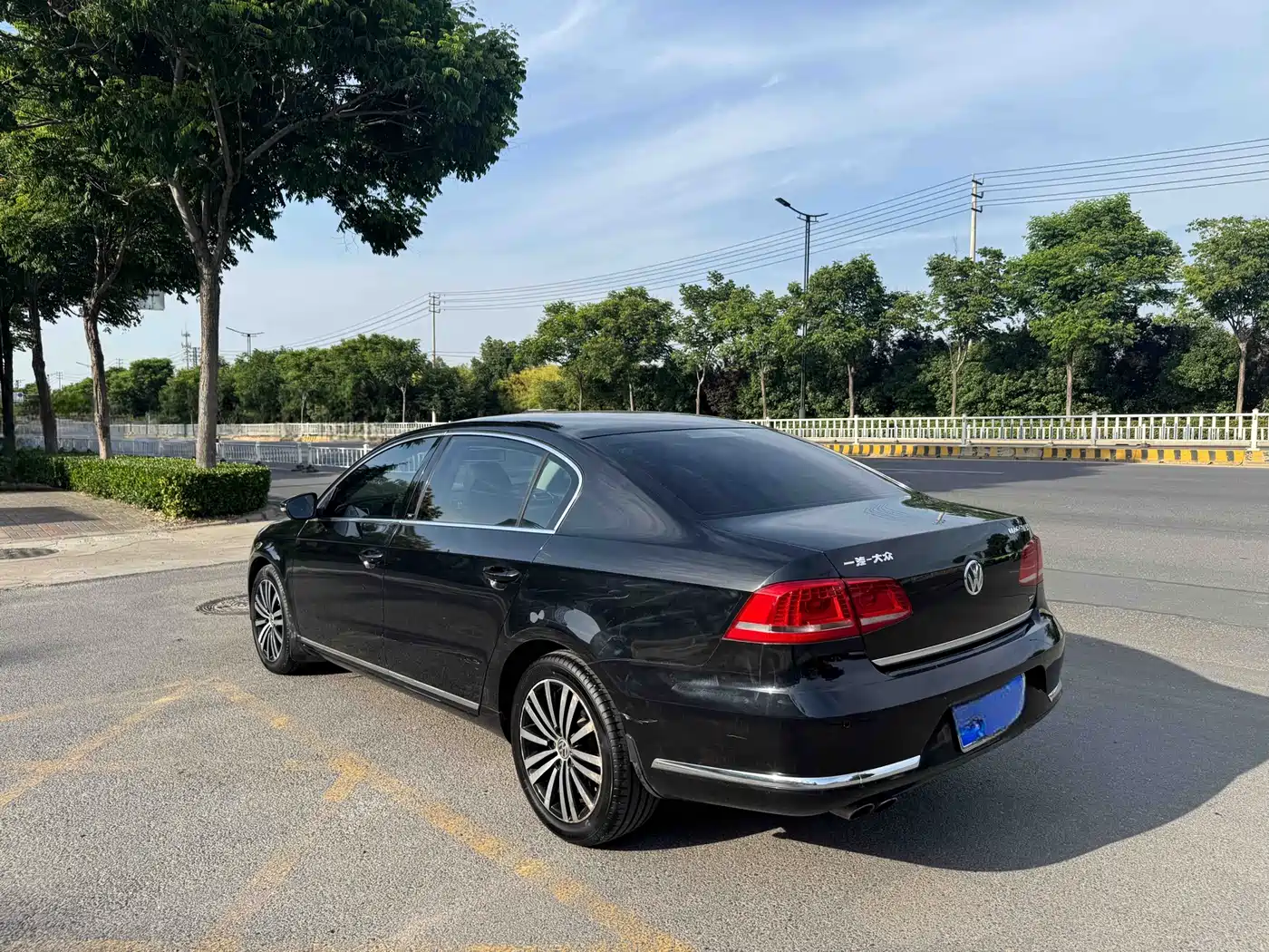 Volkswagen Magotan 2016 1.8TSI 25th Anniversary Edition фото 3