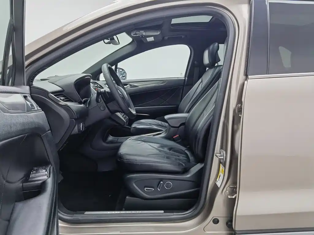 Lincoln MKC 2018 2018 2.0T FWD Premium Edition