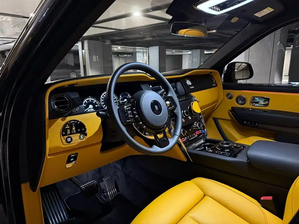 Rolls-Royce Cullinan 2024 2024 4-Seater