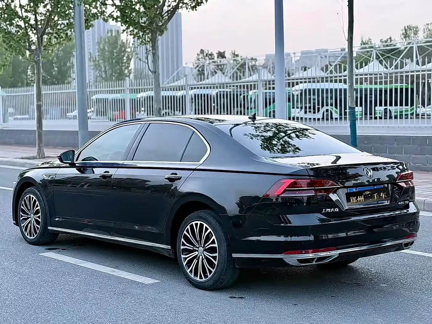 Volkswagen Phideon 2018 Facelift 380TSI FWD Business фото 15