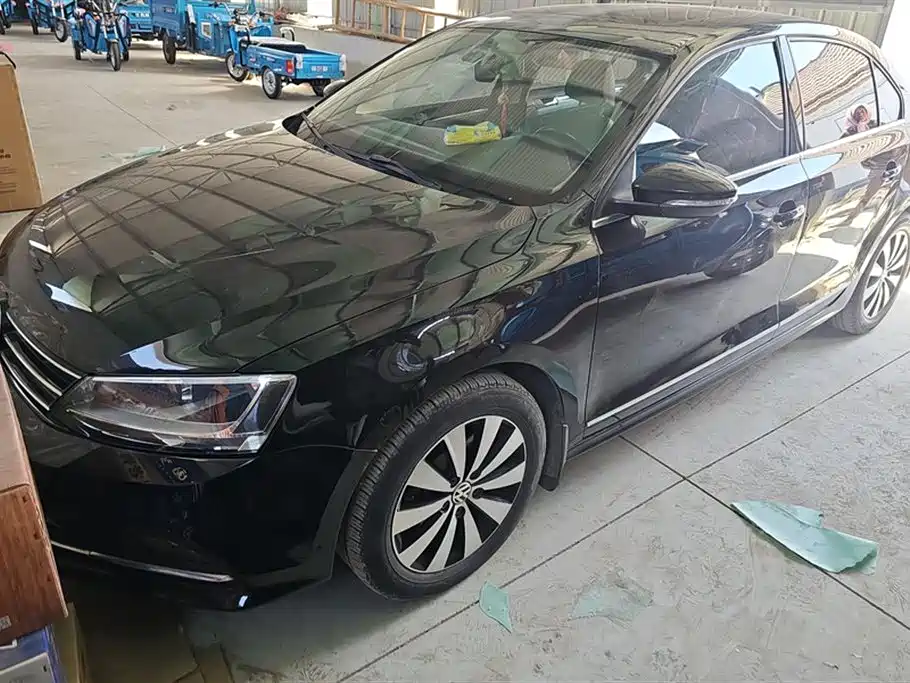 Volkswagen Sagitar 2017 1.6L Automatic Comfort фото 2