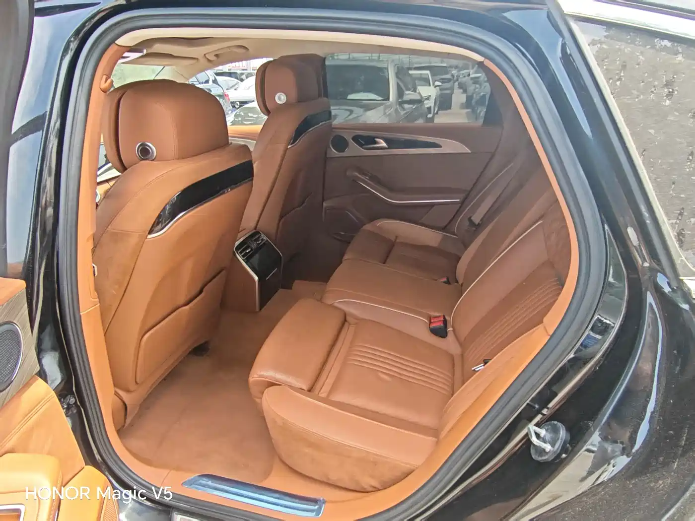 Hongqi H9 2020 2.0T Smart Connection Qi Chang Edition фото 5