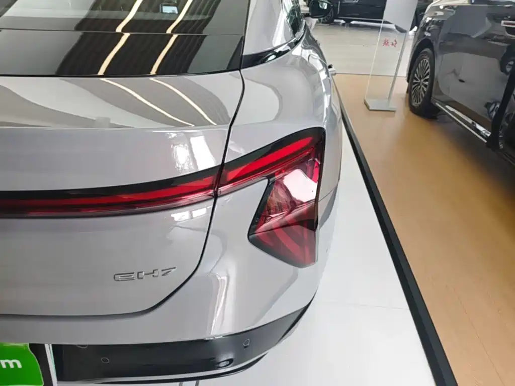 Hongqi EH7 2025 2025 640 AWD Smart Selection Edition