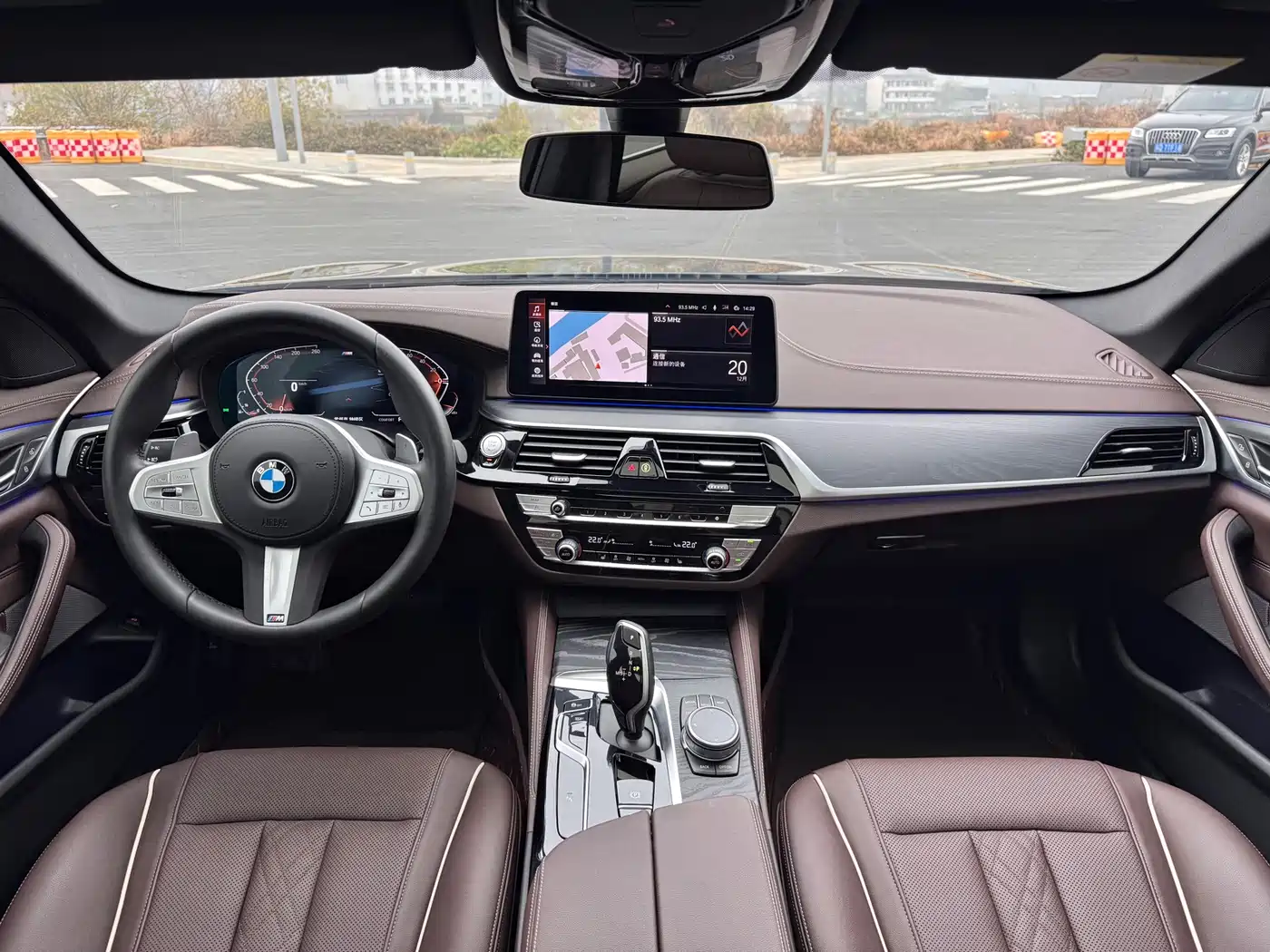 BMW 5 Series 2023 530Li Leading M Sport Package фото 3