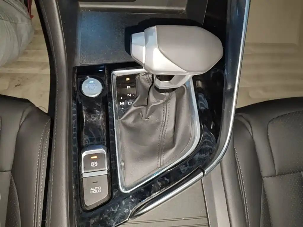 Dongfeng Aeolus Dongfeng Fengshen AX7 2019 2019 1.6T Auto AI Navigation Type China V