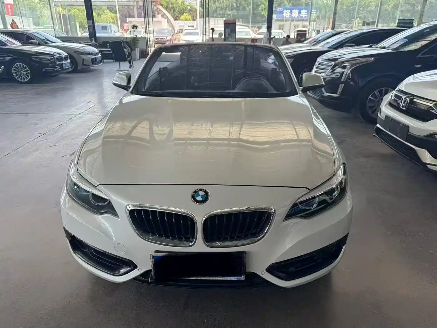 BMW 2 Series (Import) 2018 220i Convertible Coupe Sport Design Package