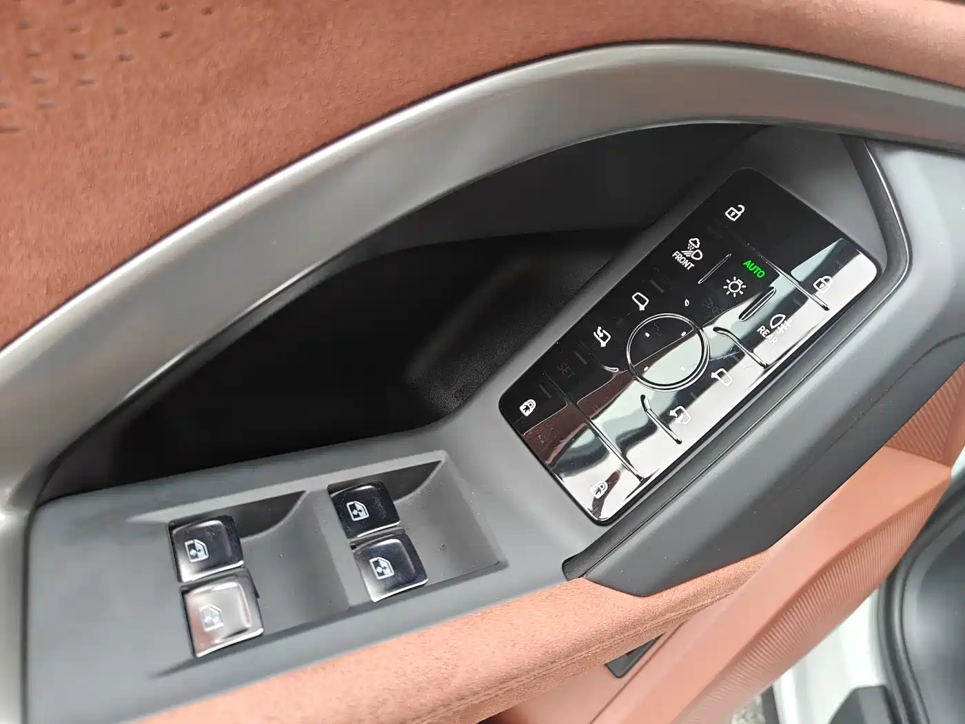 Audi Q5L 2026 Luxury Sport 150kW фото 7