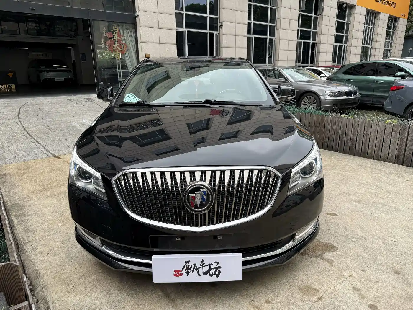 Фото 2 - Buick LaCrosse