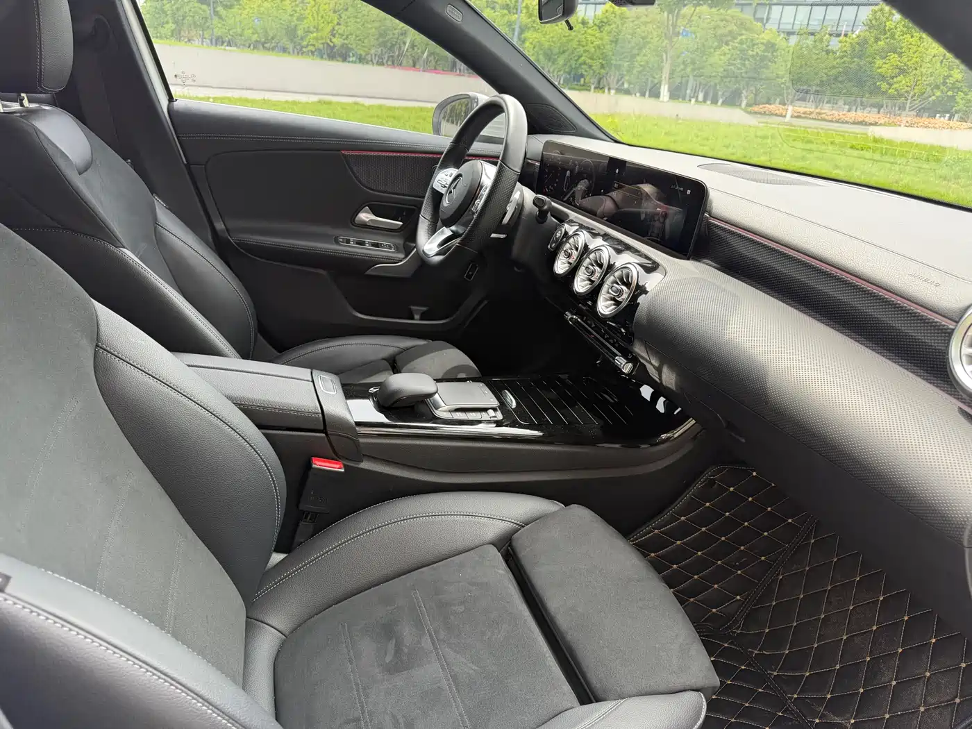 Mercedes-Benz A-Class 2023 A 200 L Fashion фото 9