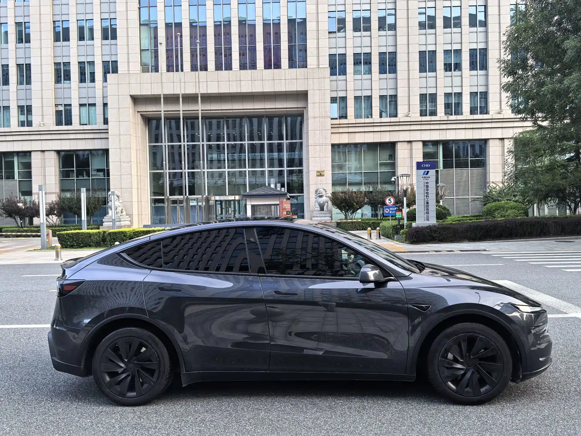Фото 8 - Tesla Model Y