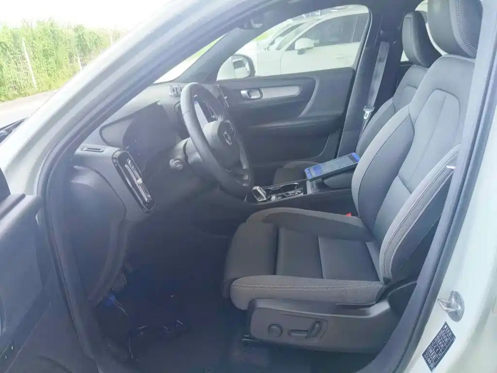 Volvo XC40 2024 2024 B3 Smart Elite Luxury Edition