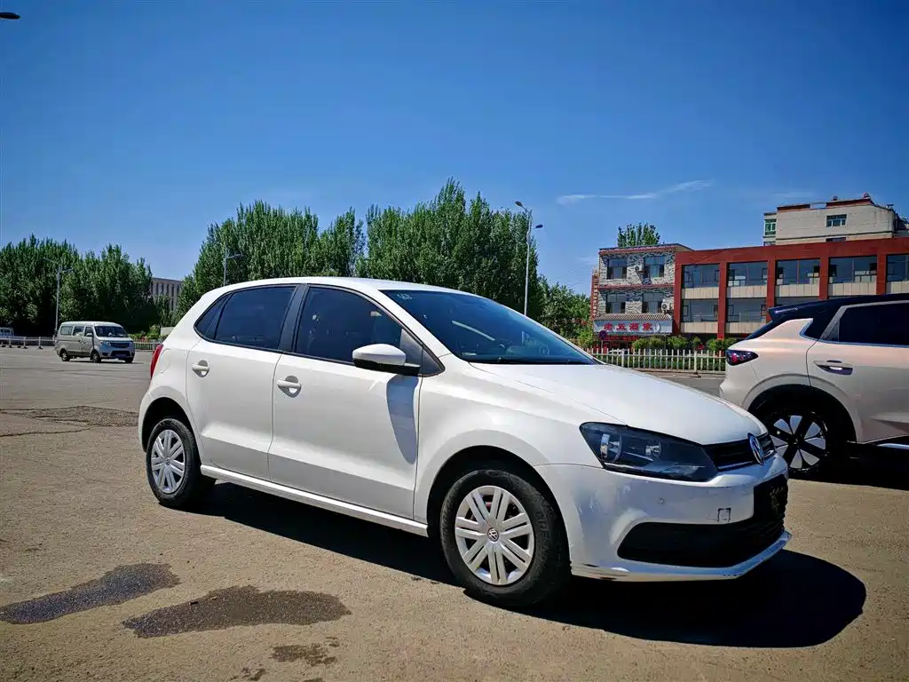 Volkswagen Polo 2018 1.5L Auto Comfort фото 3