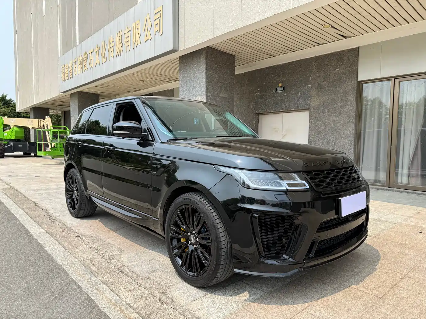 Land Rover Range Rover Sport 2016 Model 3.0 SC V6 HSE DYNAMIC фото 3