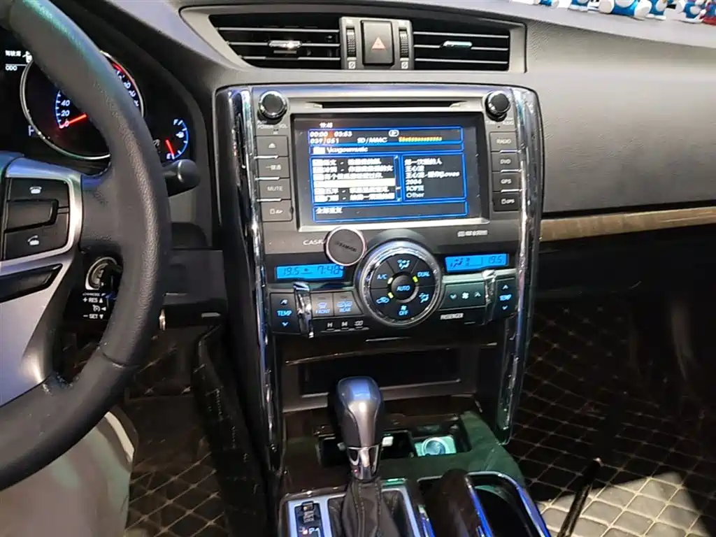 Toyota Reiz 2013 2.5V Premium Edition фото 13