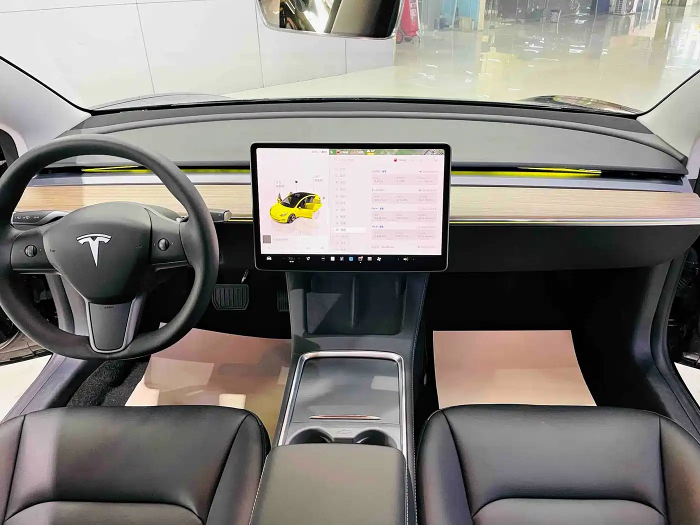 Фото 13 - Tesla Model 3