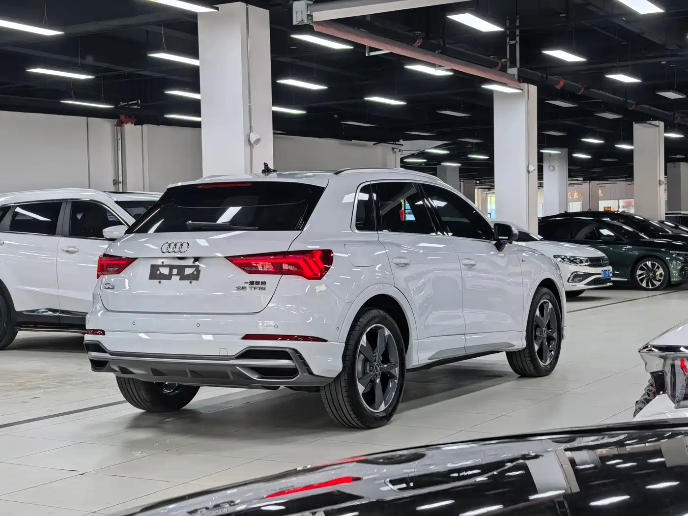 Audi Q3 2023 35 TFSI Fashion Dynamic (1.4T) фото 26