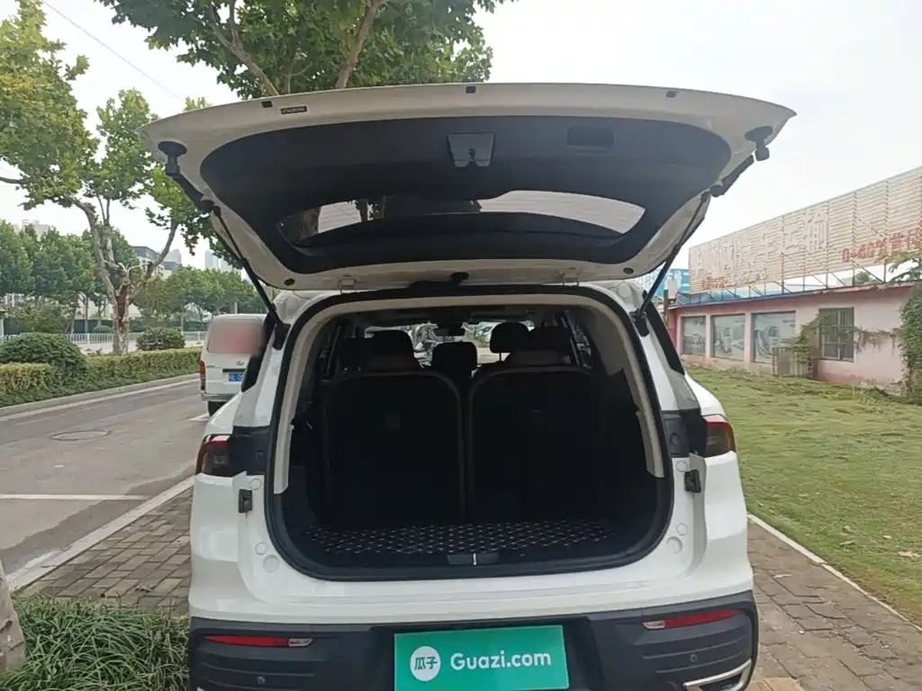Geely Haoyue 2023 2022 1.8TD DCT Luxury 7-Seater