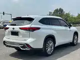 Photo 5 - Toyota Highlander