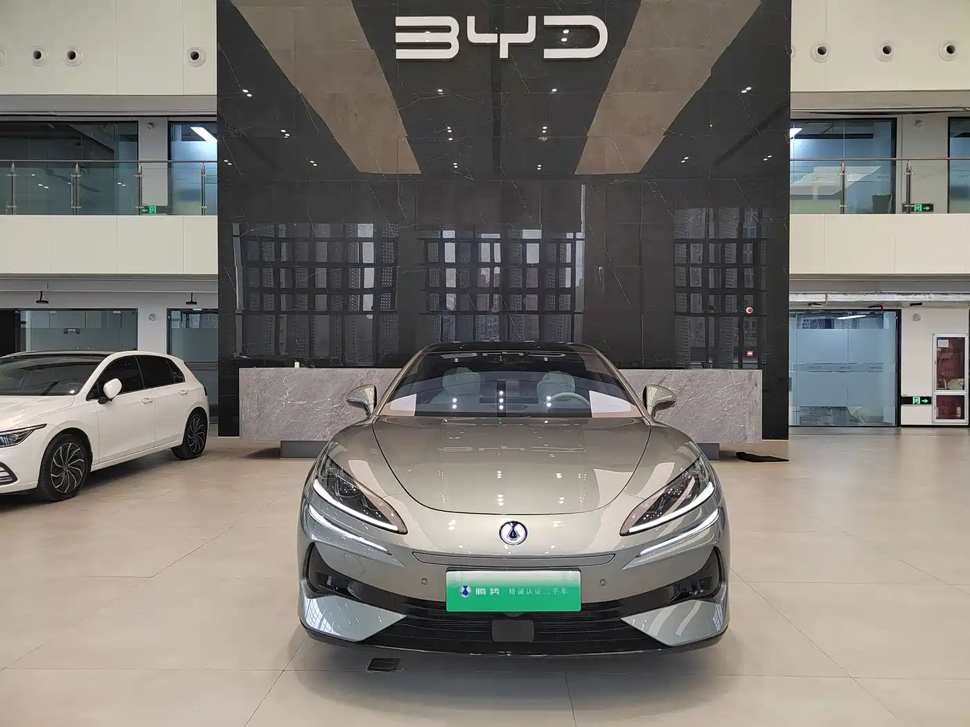 Denza Z9GT 2024 1100 AWD Ultra Edition фото 2