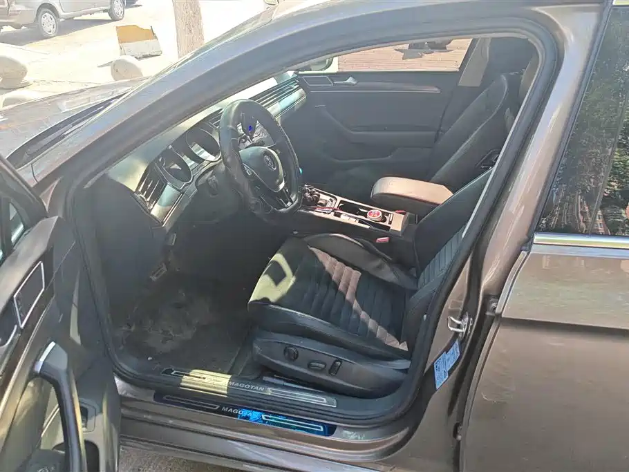 Volkswagen Magotan 2018 380TSI DSG Luxury фото 9