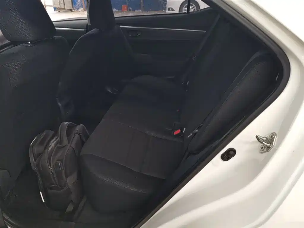 Toyota Corolla 2017 Facelift 1.2T S-CVT GL-i фото 17