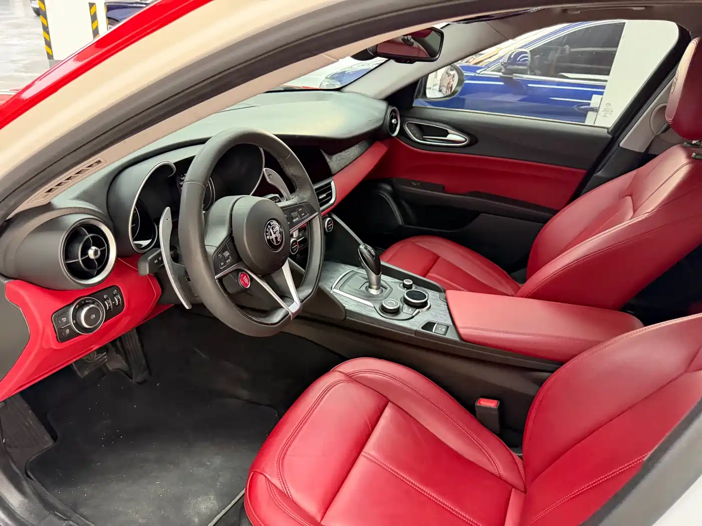 Alfa Romeo Giulia 2020 2020 2.0T 280HP Luxury Sport Edition