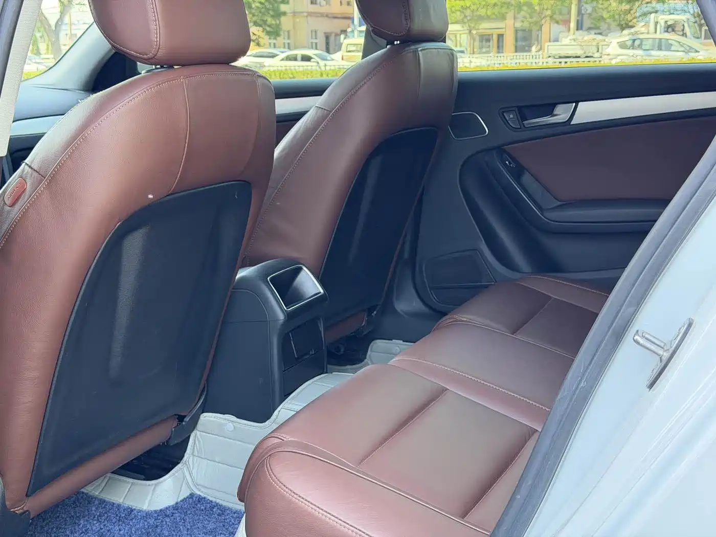 Audi A4L 2013 35 TFSI Automatic Standard фото 9