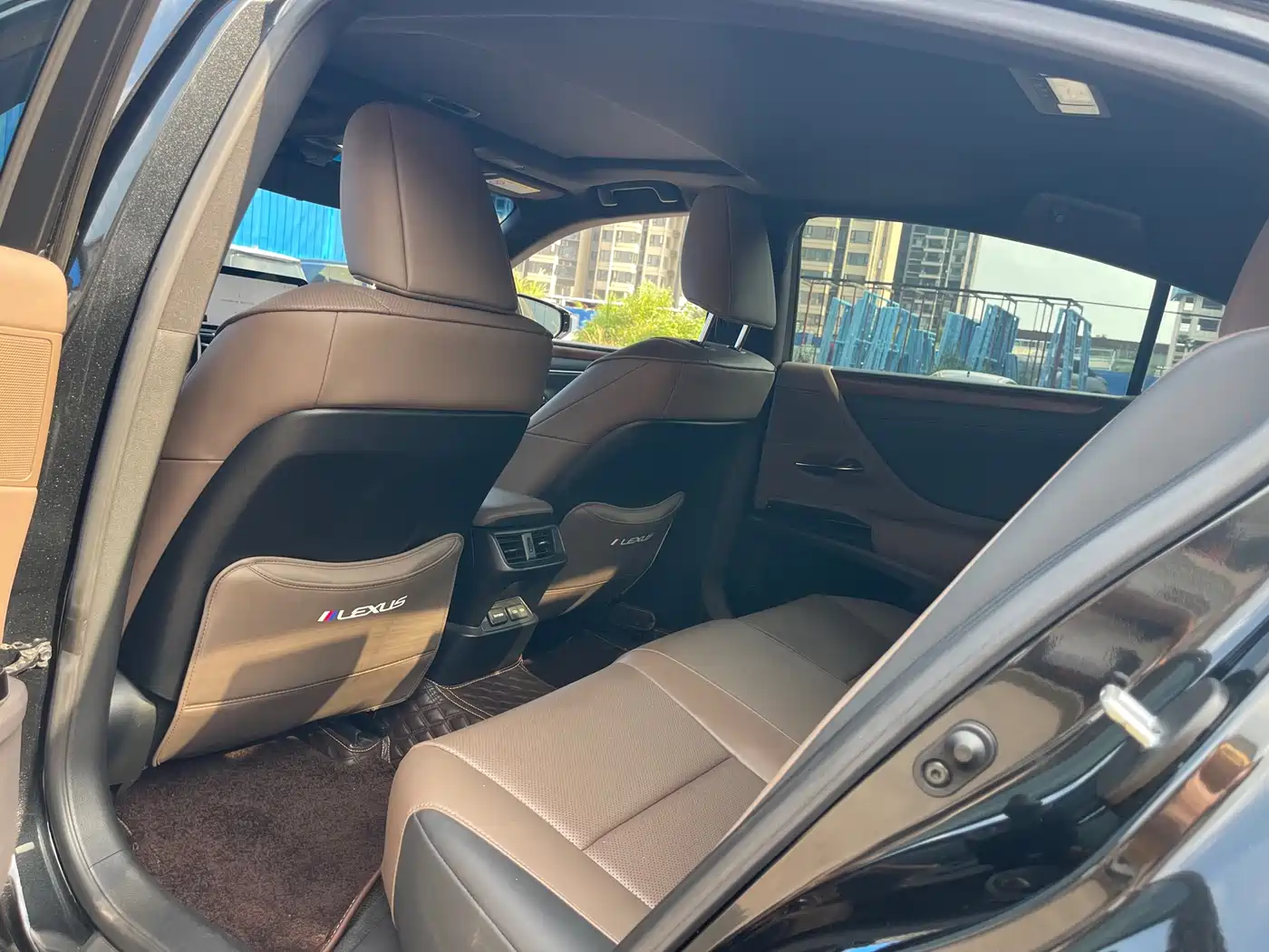 Lexus ES 2022 200 Luxury Edition фото 7