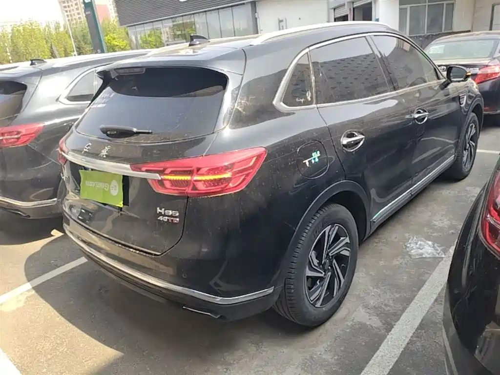 Hongqi HS5 2022 Facelift 2.0T Smart Flag Enjoyment Edition фото 7