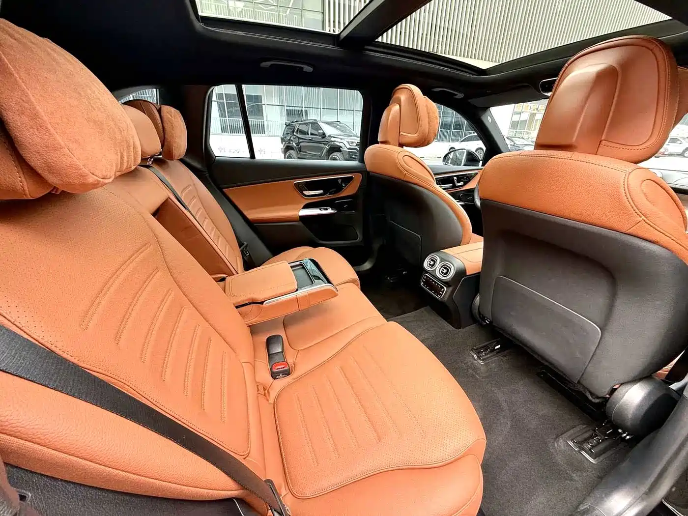 Mercedes-Benz GLC 2025 GLC 300 L 4MATIC Dynamic 5-seater фото 5