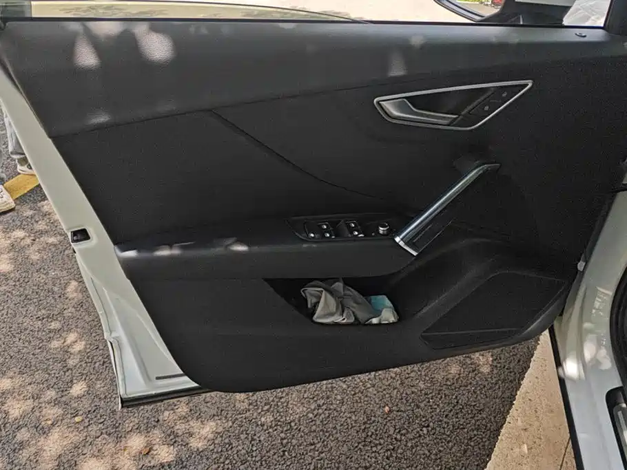 Фото 7 - Audi Q2L