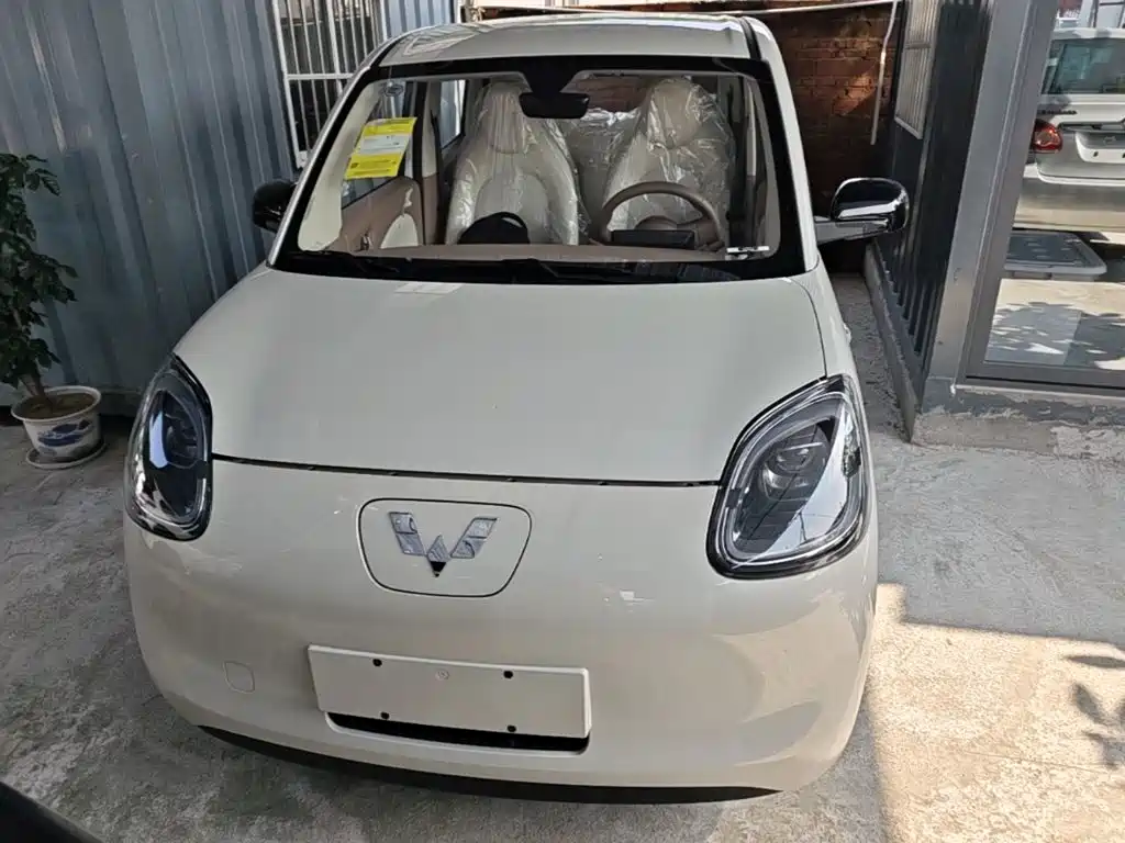 Wuling Motors Hongguang MINIEV 2026 2025 4-Door Advanced