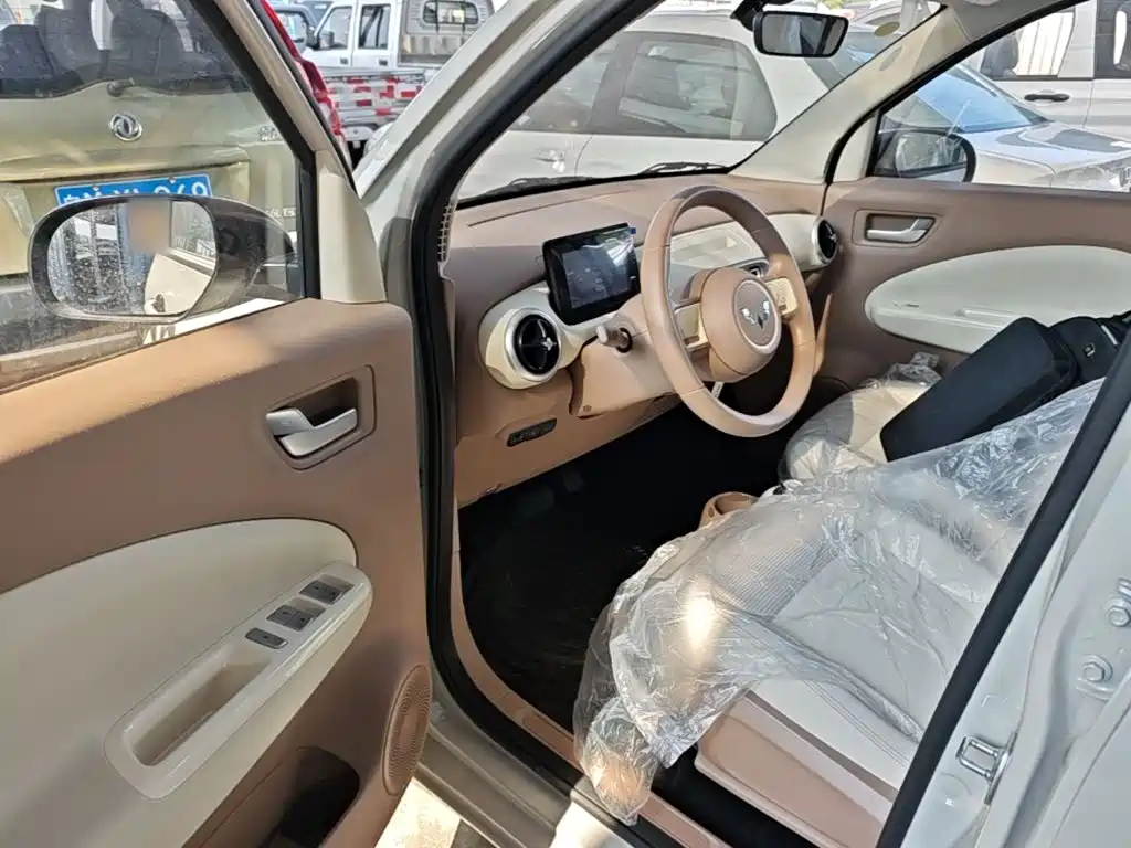 Wuling Motors Hongguang MINIEV 2026 2025 4-Door Advanced