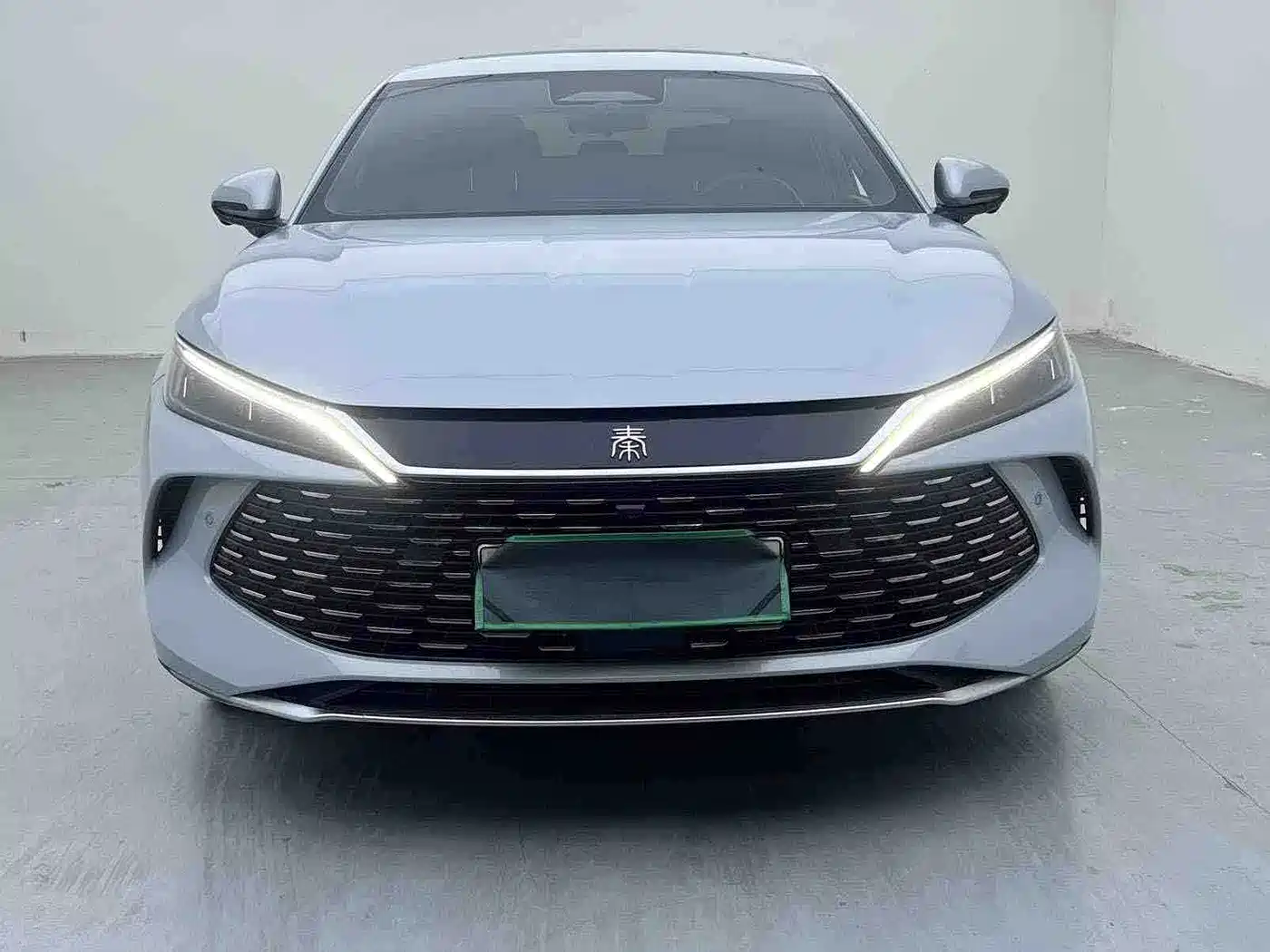 BYD Qin L 2024 DM-i 80KM Superior фото 6