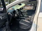 Фото 11 - Ford Edge