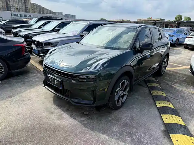 Lynk & Co 06 2023