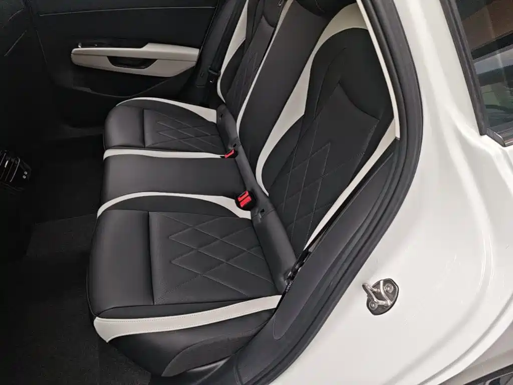 Volkswagen Sagitar 2026 2025 300TSI DSG Mid-range Edition